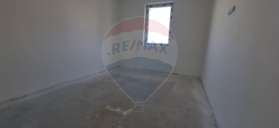 4 room House / Villa for sale