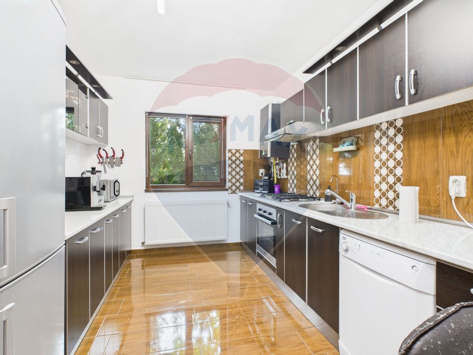 5 room House / Villa for sale