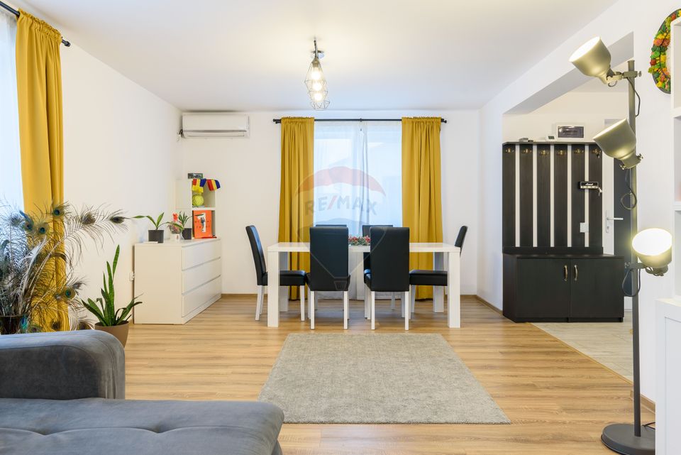 4 room House / Villa for sale, Exterior Est area