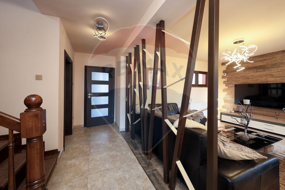 5 room House / Villa for sale