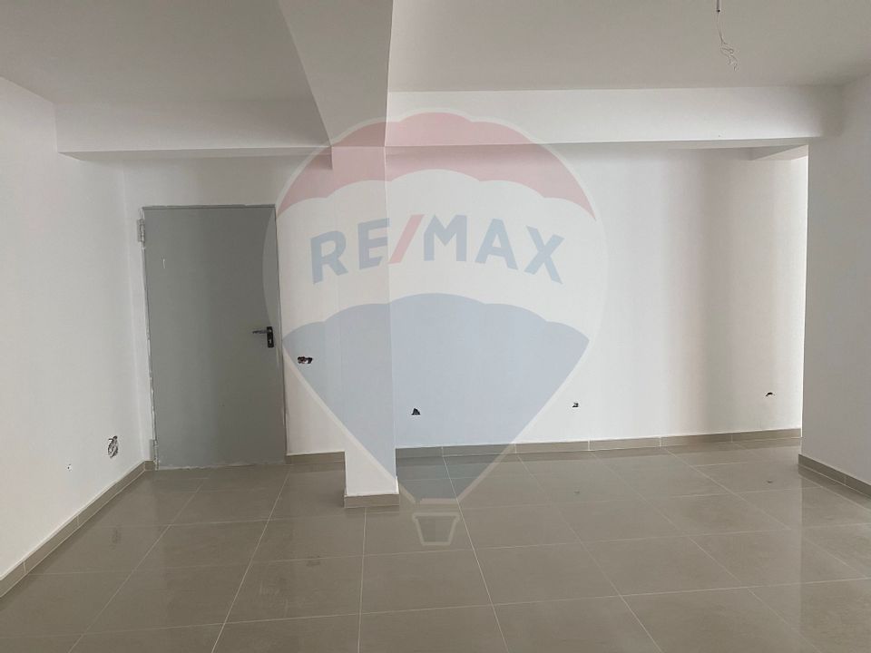 144sq.m Commercial Space for rent, Unirii area