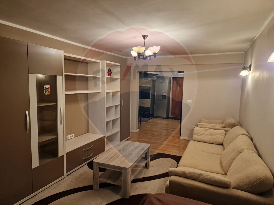 Apartament cu 2 camere de vânzare în zona Central