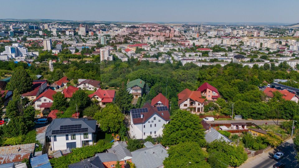 Spațiu Comercial de Vânzare & Cladire Comerciala Premium-zona Galata