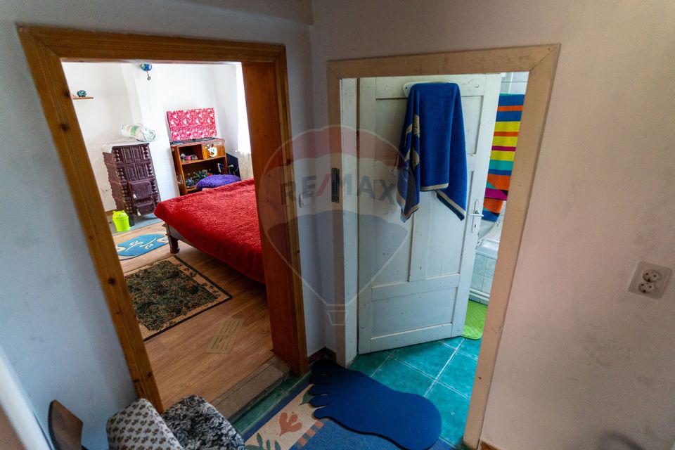 Casă / Vilă cu 10 camere amplasate in 2 corpuri de cladire de vanzare