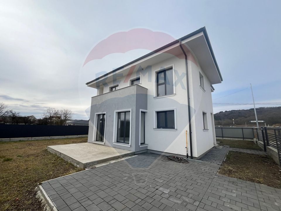 Casă Semifinisată de vânzare în Jucu de Mijloc