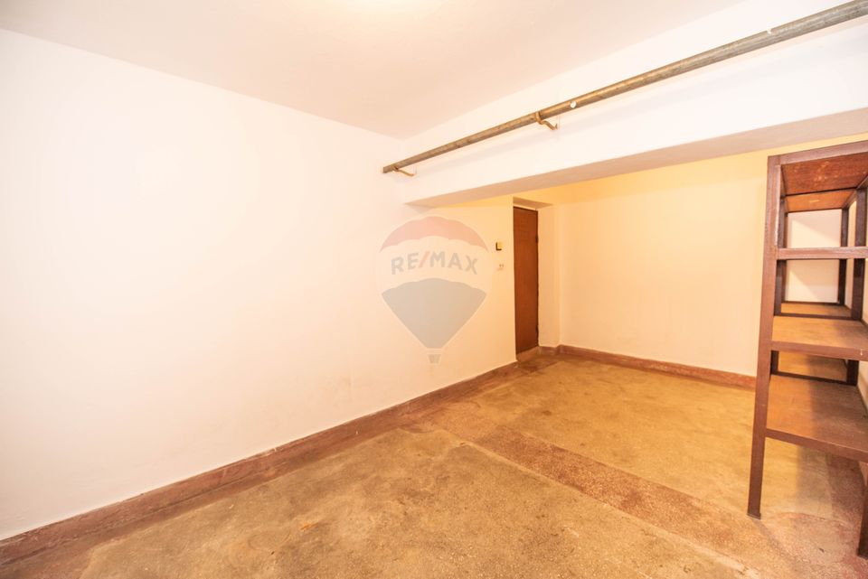 Casa individuala cu 7 camere, de vanzare 250 mp utili,  Buzau