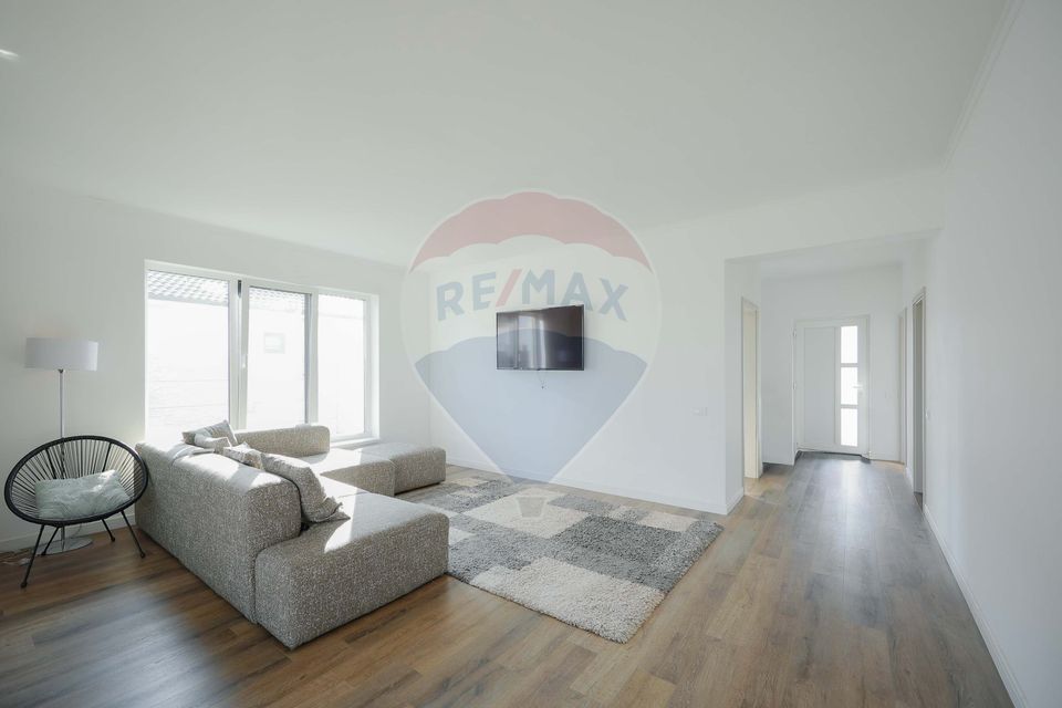 4 room House / Villa for sale