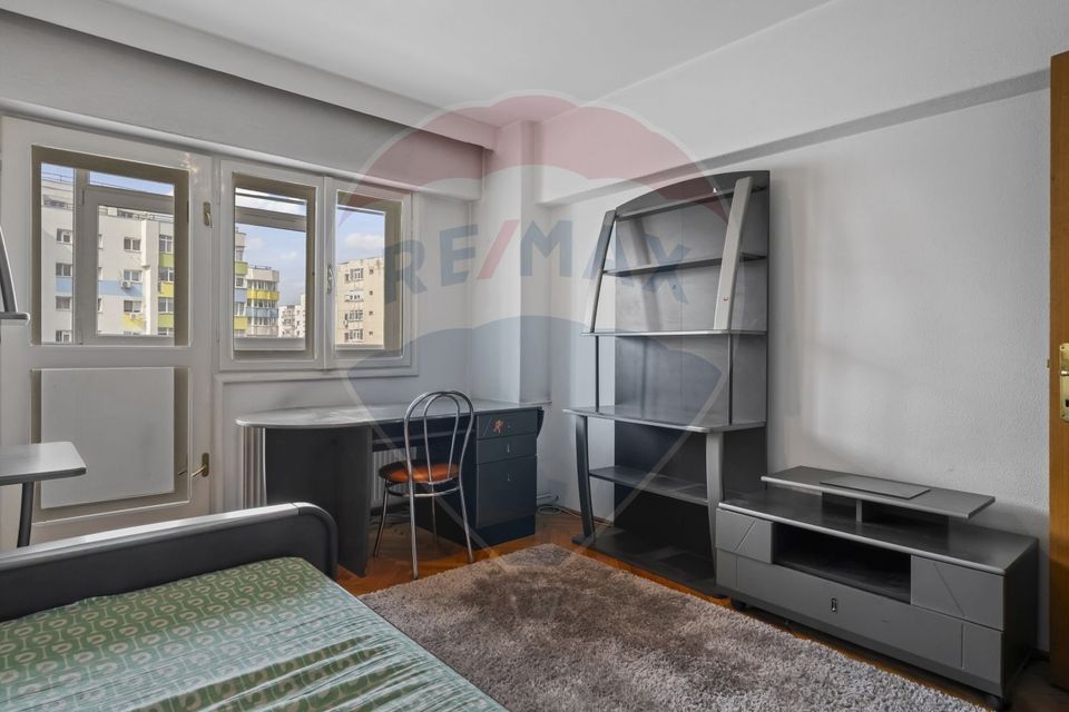 Apartament cu 5 camere de închiriat-Calea 13 septembrie.