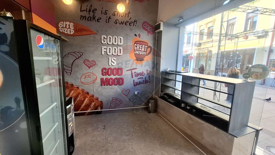50sq.m Commercial Space for rent, Ultracentral area