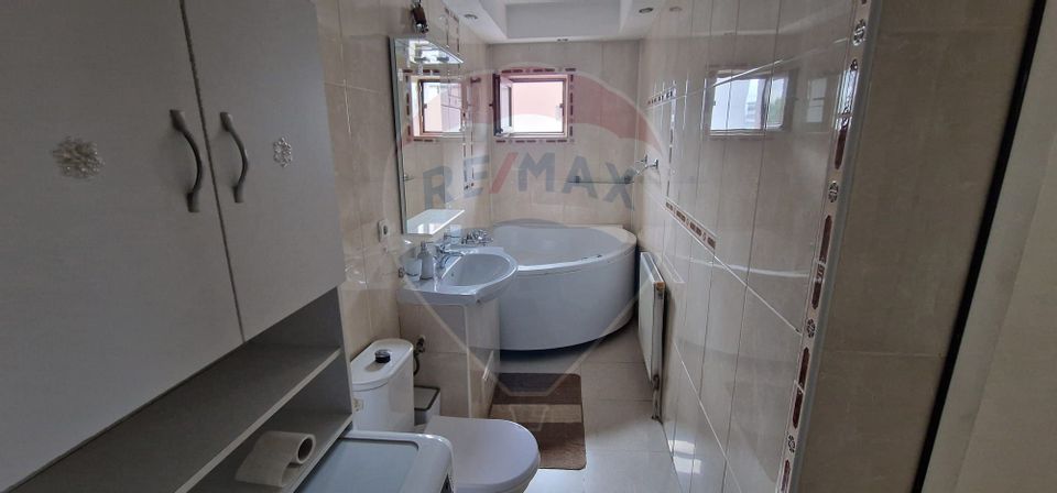 Apartament cu 3 camere lux zona Mioritei.