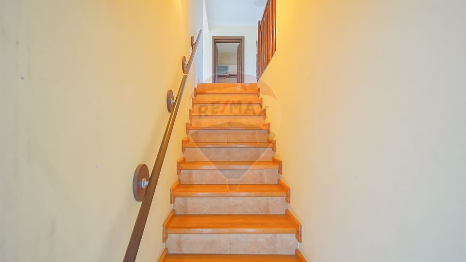 Casă  de inchiriat, Schei