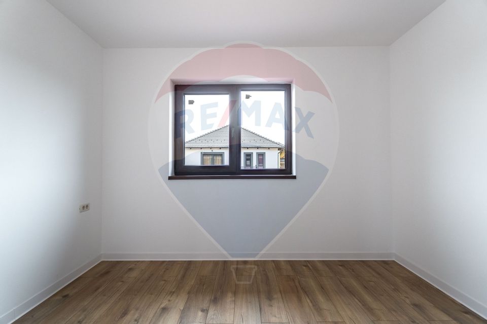 4 room House / Villa for sale