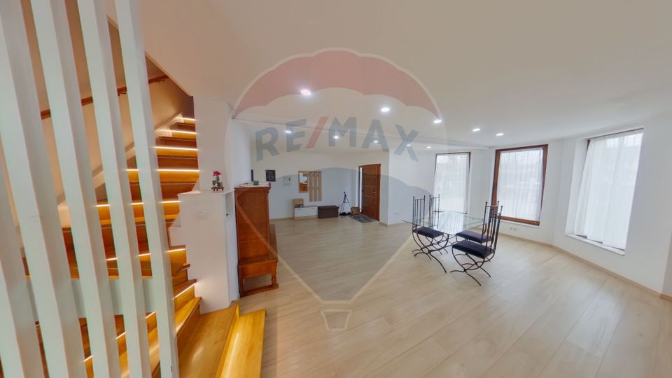 6 room House / Villa for sale, Est area