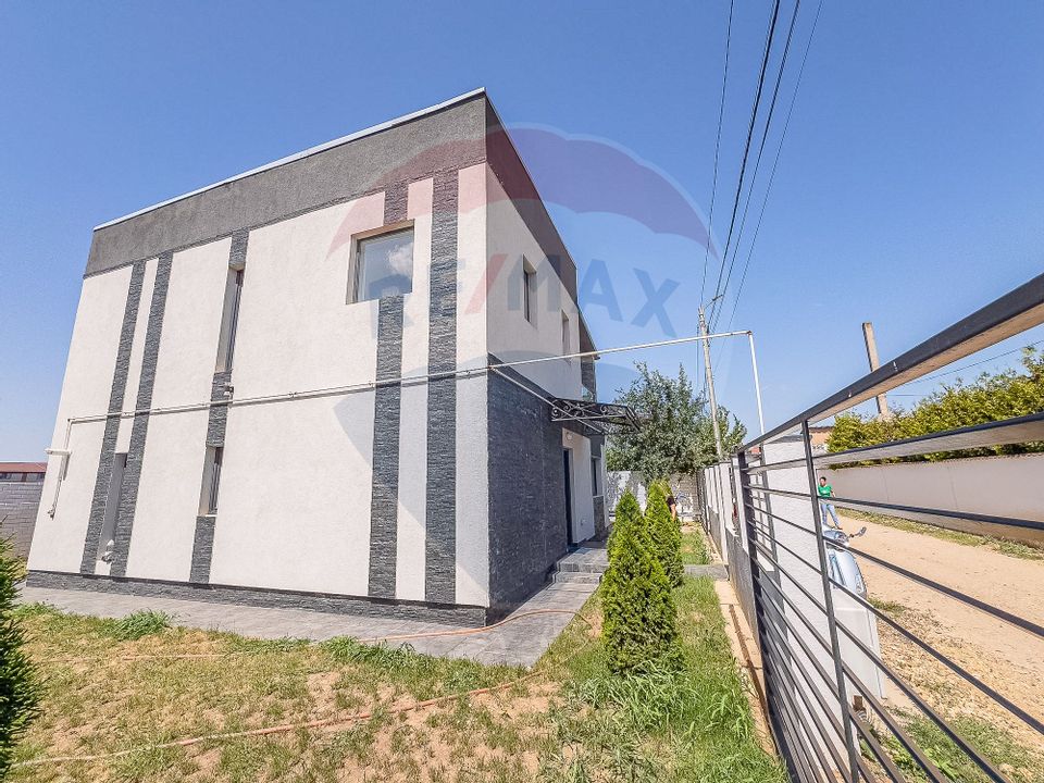 4 room House / Villa for sale