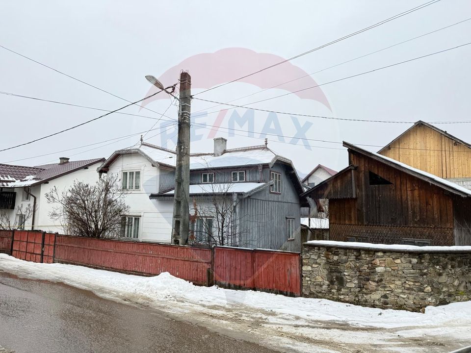 Casă cu Teren de Vânzare în Gura Humorului – strada Pajiștei