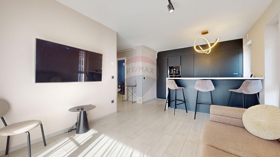 2 room Apartment for rent, Tractorul area