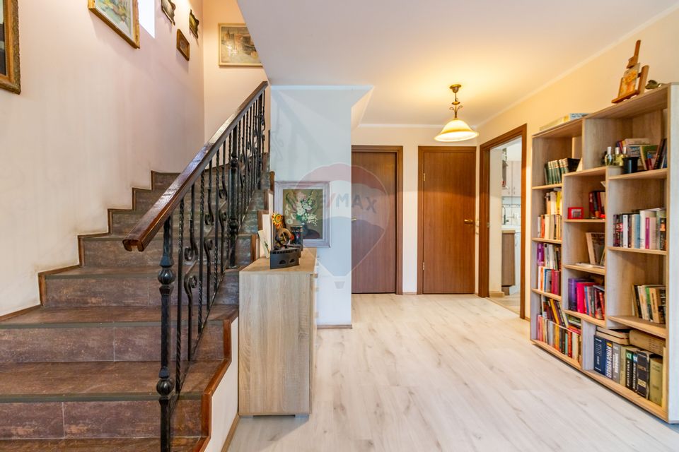 Casă / Vilă cu 5 camere de vânzare Popesti-Leordeni