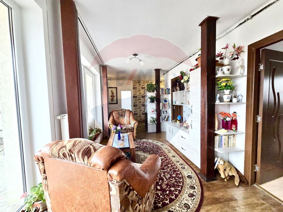 4 room Apartment for sale