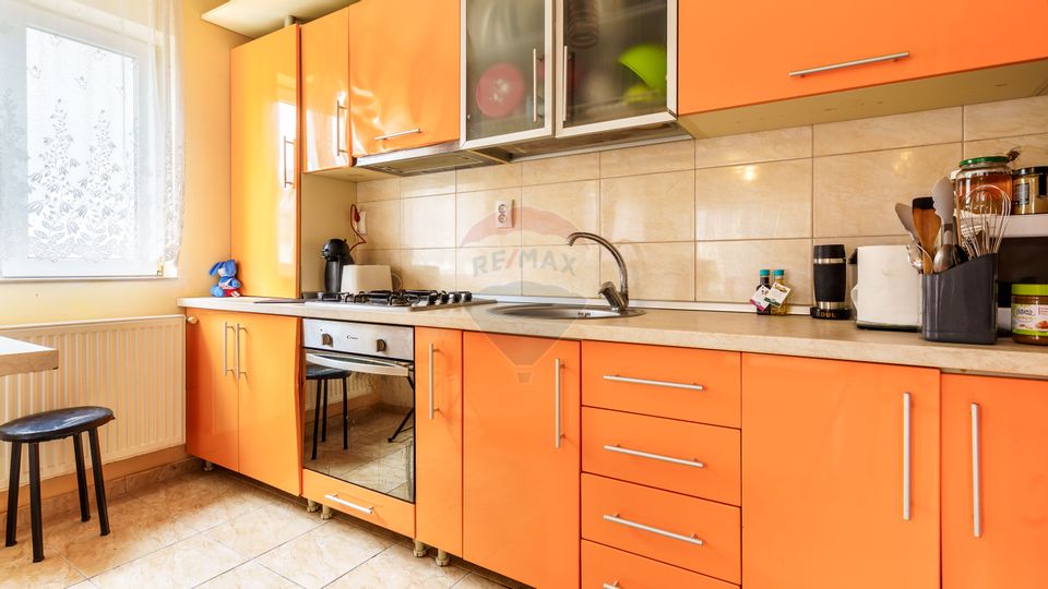 Apartament 2 camere, balcon 7 mp, parcare – Str. Florilor, Comision 0%