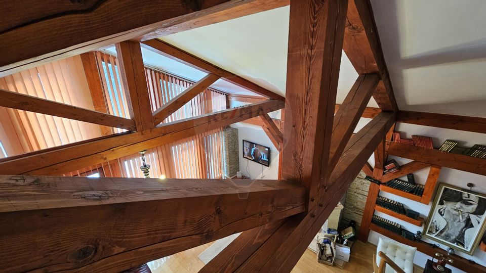 Vilă de lux cu 4 camere de vânzare în Câmpulung Moldovenesc, Suceava