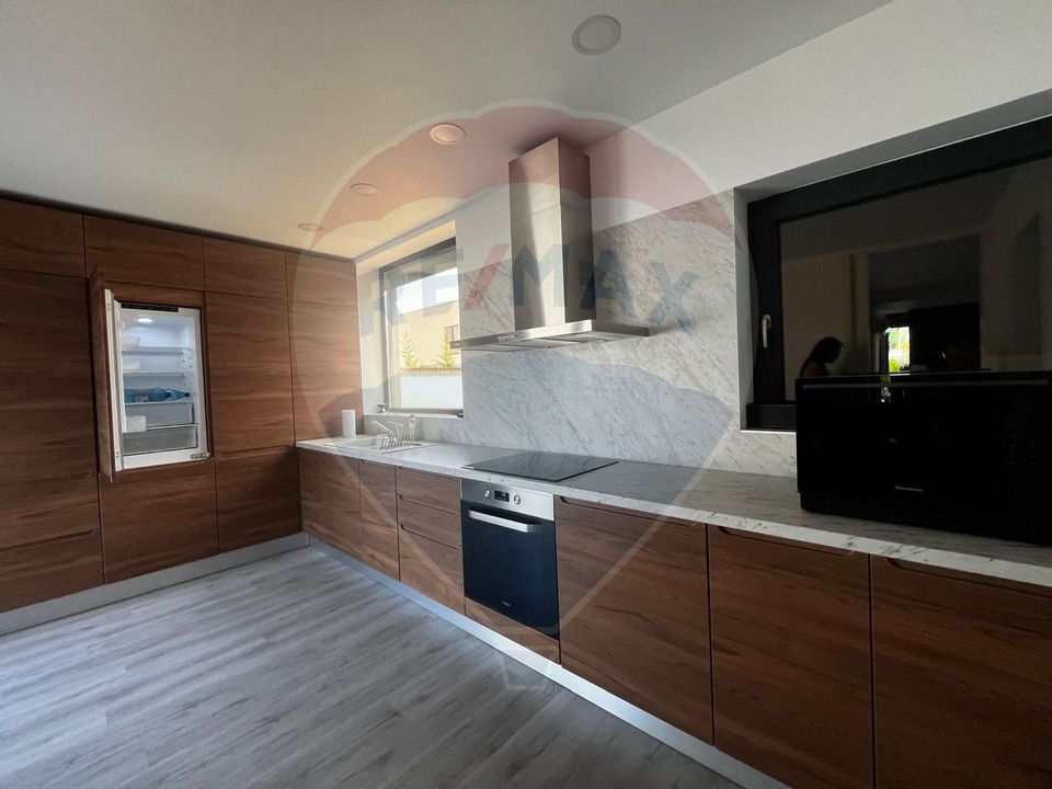 De inchiriat Casă / Vilă 6 camere în Voluntari