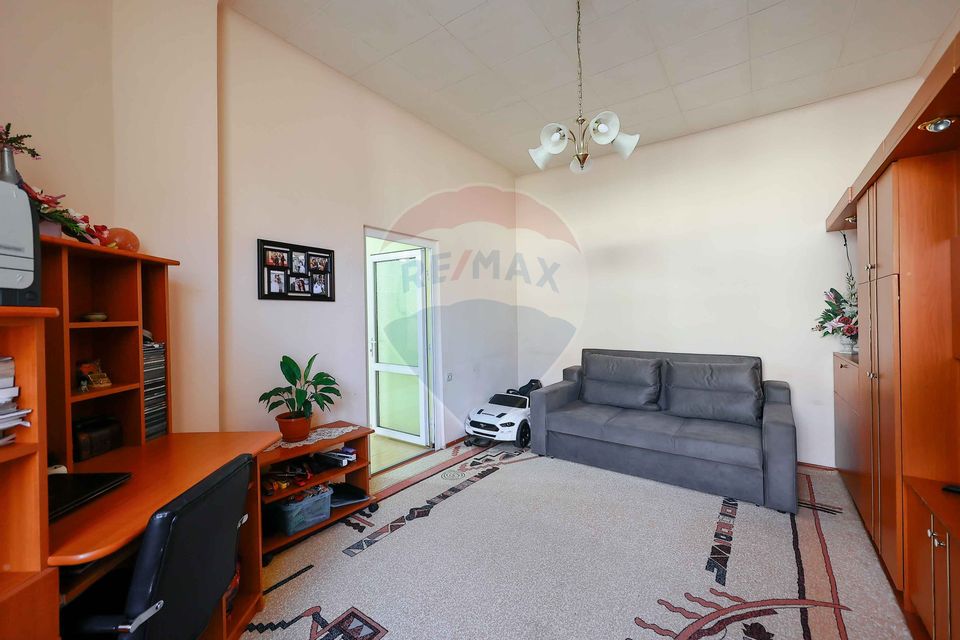 Apartament 1 Cameră, Semicentral, Spațios, Menumorut, La Curte Vânzare