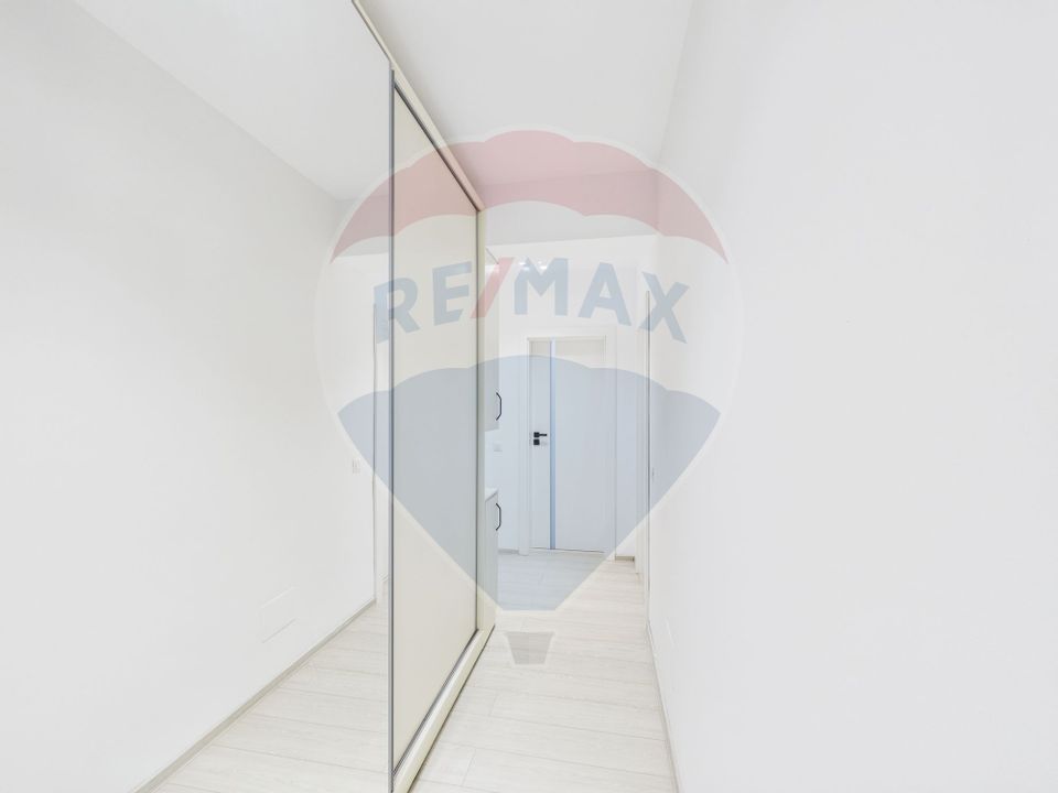 Apartament cu 3 camere de vânzare în zona Lujerului