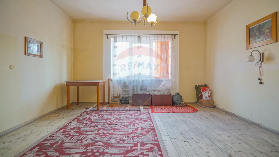 4 room House / Villa for sale, Aurel Vlaicu area