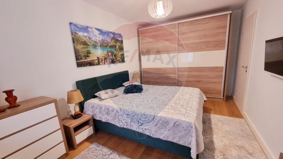 De inchiriat apartament cu 2 camere, 2 bai plus loc de parcare