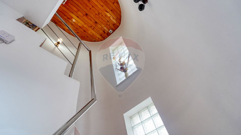 Vilă de vânzare în Predeal – vedere panoramică către pârtia de schi