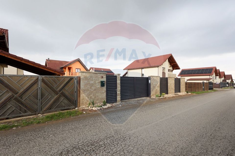 5 room House / Villa for sale