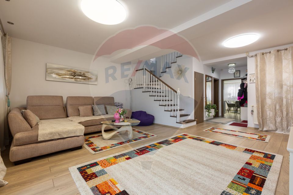 Casă construita in 2016, mobilata si utilată, zona liniștită