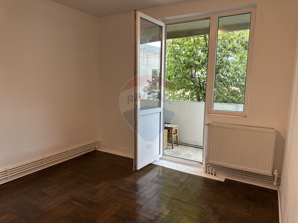 4 room Apartment for sale, Central area