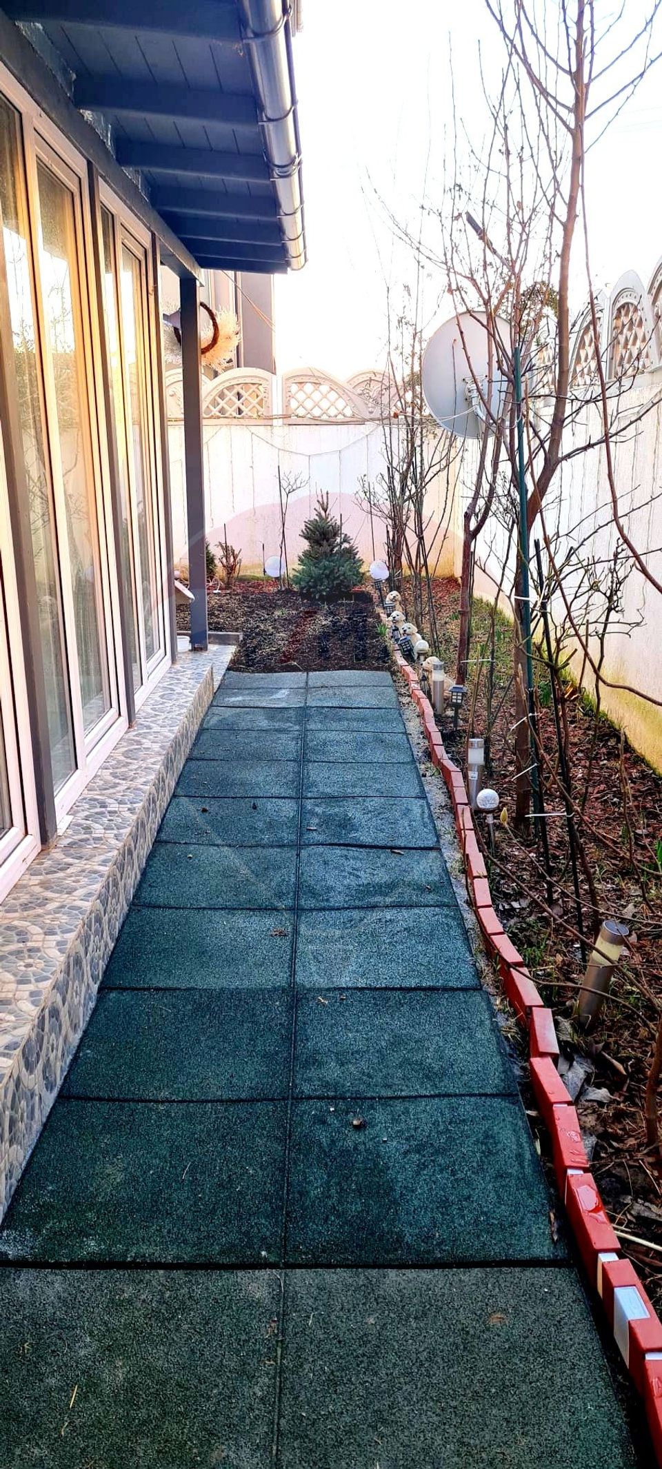 Apartment 2 rooms Terrace Courtyard 122 sqm 2 Parking spaces Bragadiru