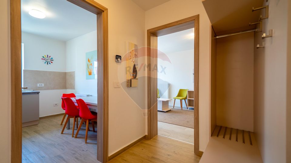 Apartament cu 2 camere de închiriat, zona Coresi, Tractorul