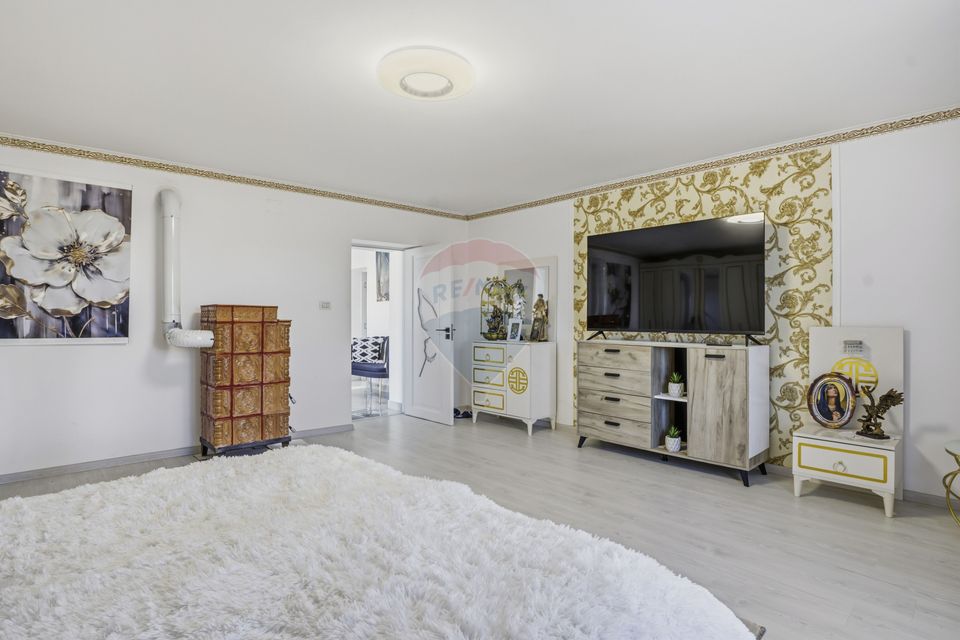 Casă renovată cu teren generos în Satu Mare,Secusigiu