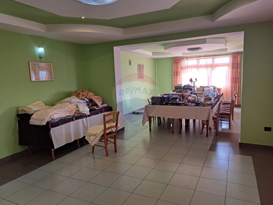 Spațiu de închiriat semicentral, 600 mp