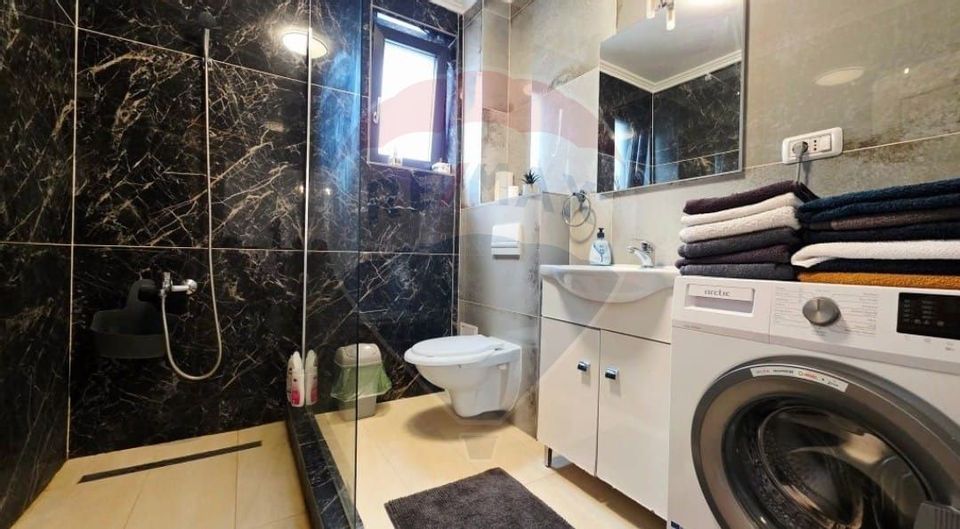 Apartament cu 3 camere si loc de parcare de inchiriat zona AFI