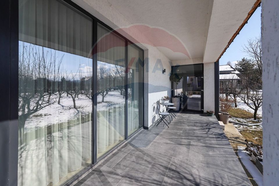 608sq.m Proprietate specială for sale, Ghimbav Livada area