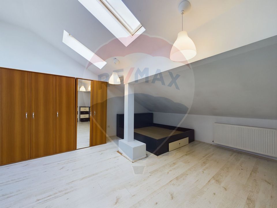 Apartament cu 3 camere de vânzare în zona Giulesti