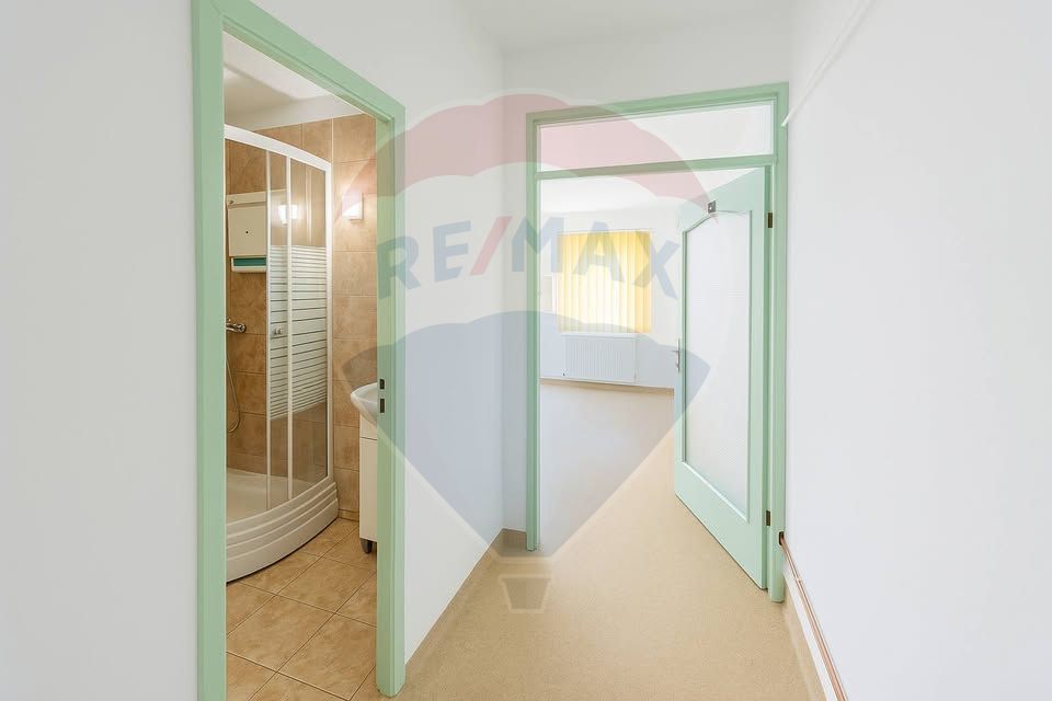 Spațiu comercial pentru clinică / laborator / cabinet medical