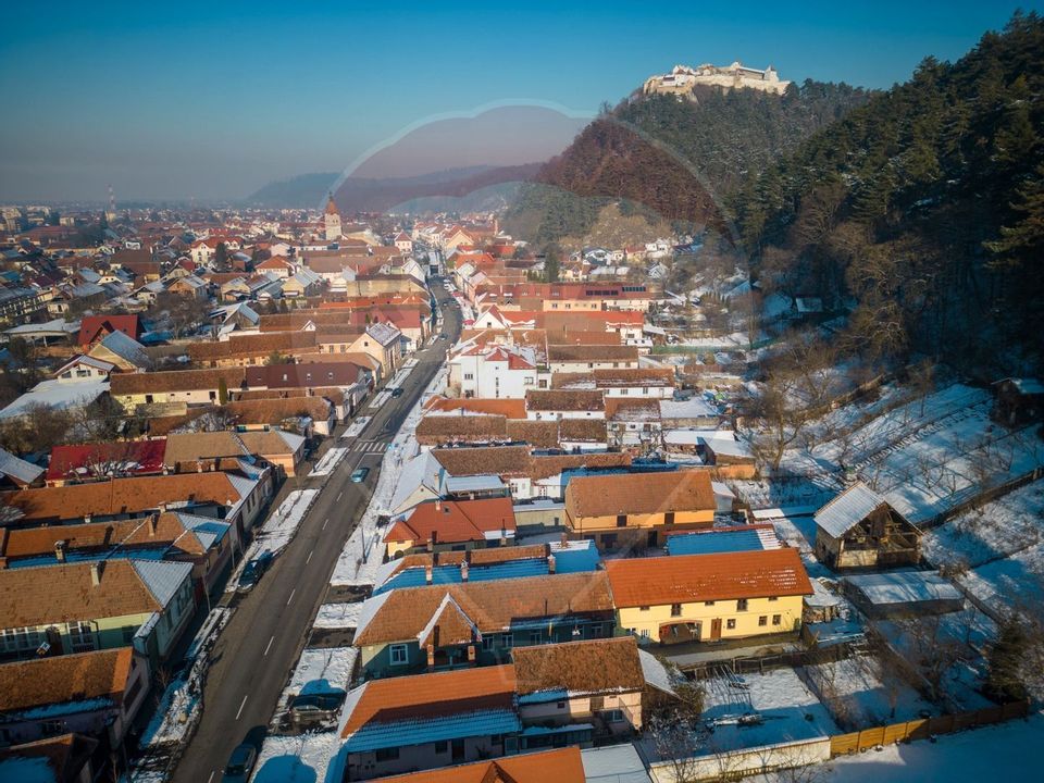 Casă de vis în Râșnov, cu farmec rustic și modern