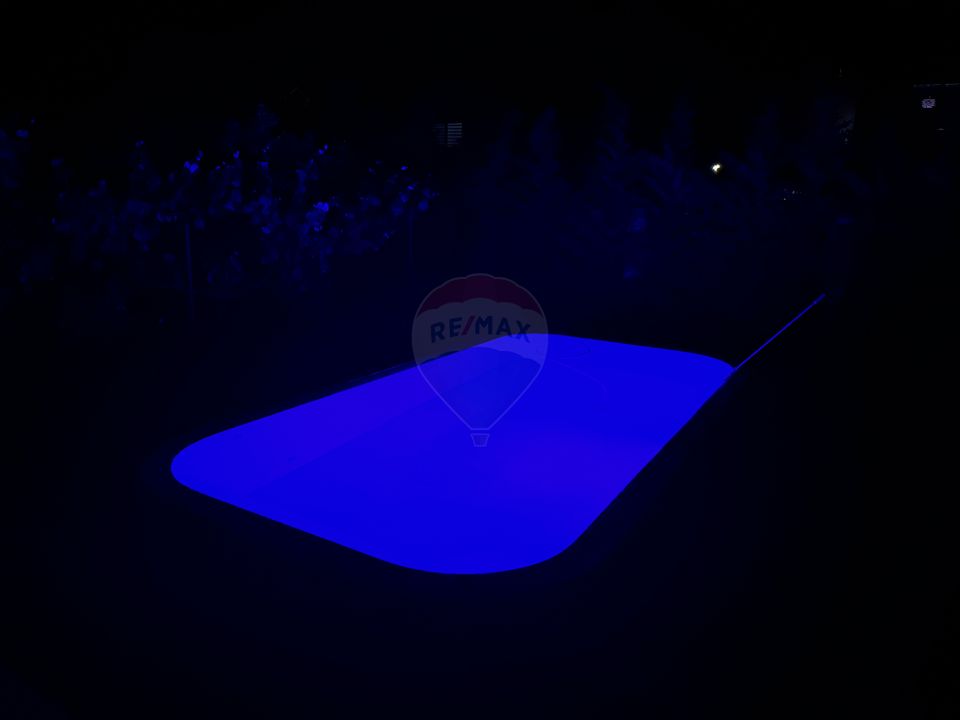 Casă / Vilă 5 camere,piscina Cart.Orizont 2 zona Metropolitana Oradea