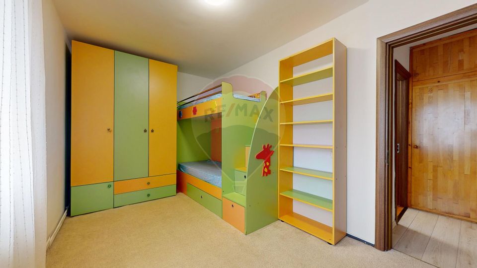 REZERVAT - Apartament 4 camere Astra