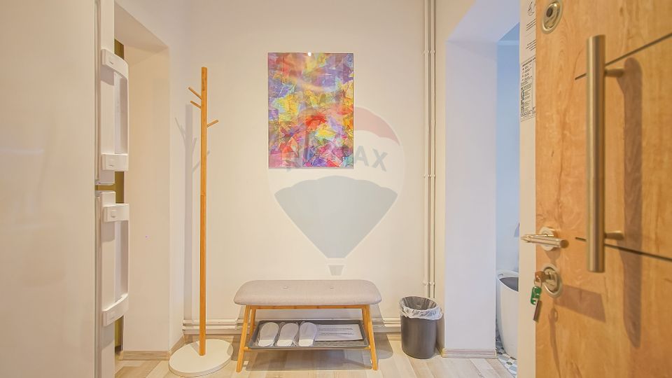 Casa cu 5 studiouri independente, terasa rooftop, vedere montana