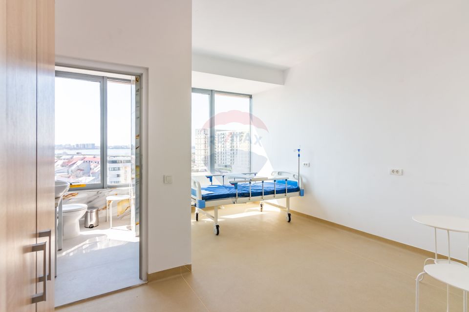 Închiriere activ complet: policlinică, cămin seniori & catering