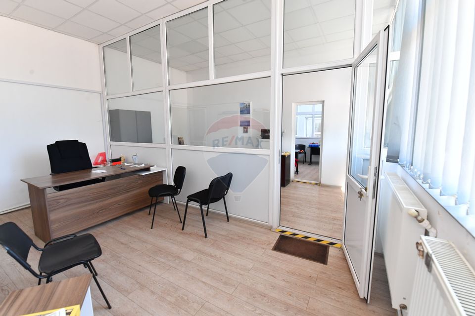 Teren industrial 35.000 mp cu hale de productie Craiova