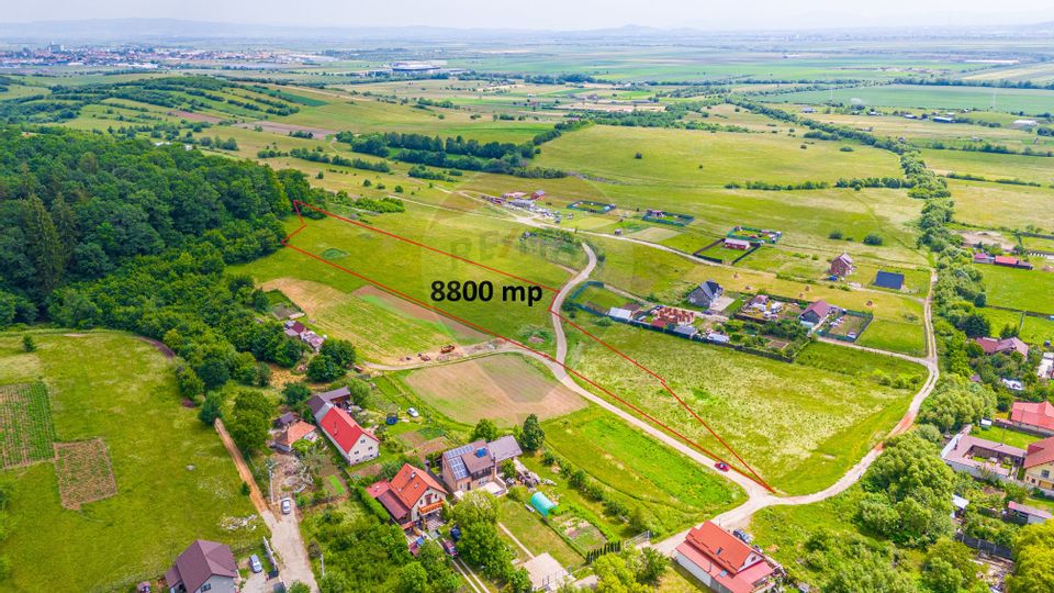 Land 8,800sqm Vulcan / Strada 1 Mai