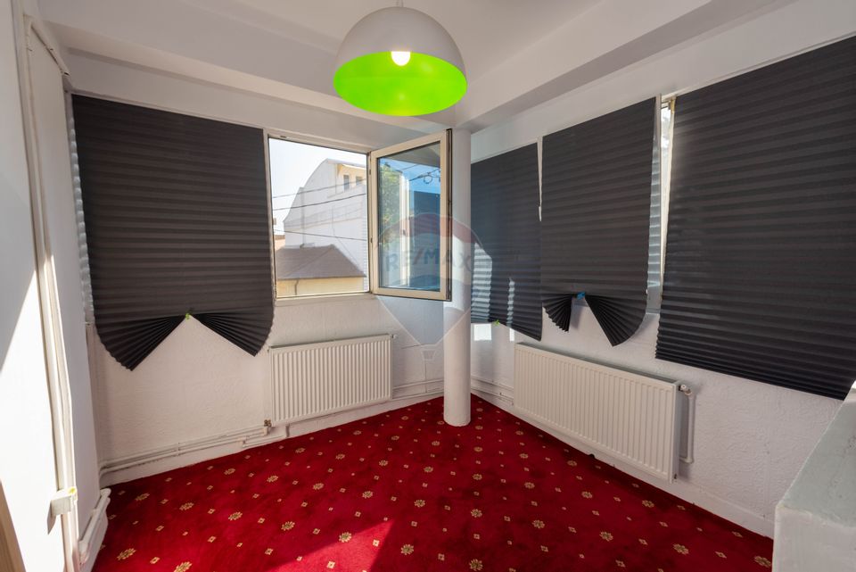 Casa / Vila cu 3 camere de inchiriat strada Pargarilor Stefan cel Mare