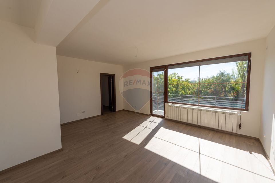 Vila de inchiriat Cartier Henri Coanda, 6 camere, 750 mp teren